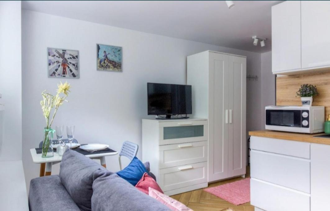 Mikroapart Batorego Varsovie Extérieur photo